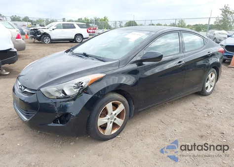 2013 Hyundai Elantra Gls z USA, uszkodzony, nr VIN KMHDH4AE6DU979982
